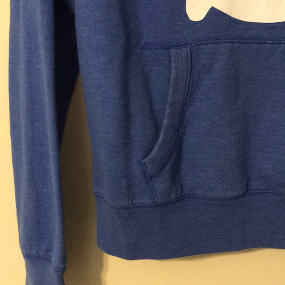 EUC Victoria’s Secret PINK Blue Peace Sweatshirt - Picture 4 of 4